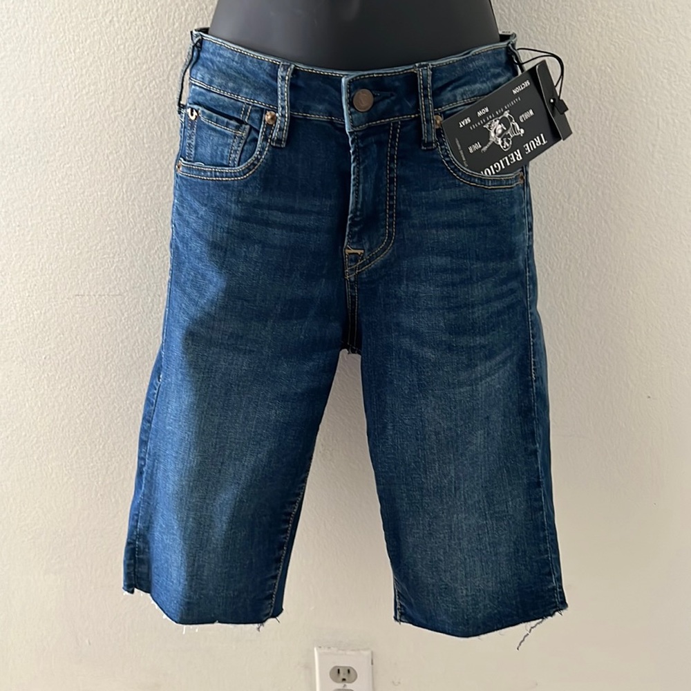 True religion relax mid short